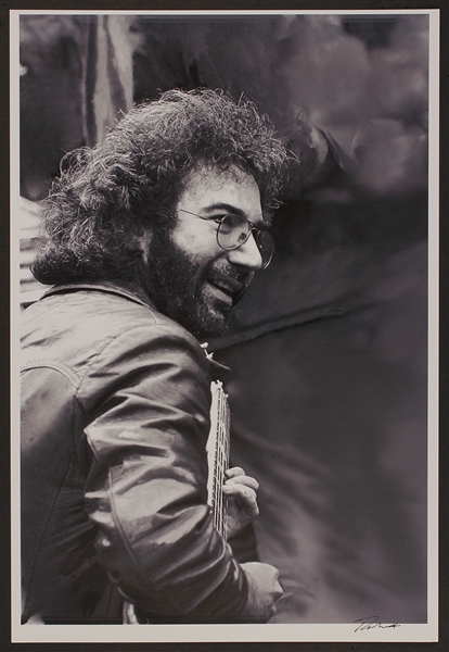 Grateful Dead Jerry Garcia Original Roberto Rabanne Signed 13 x 19 Photograph