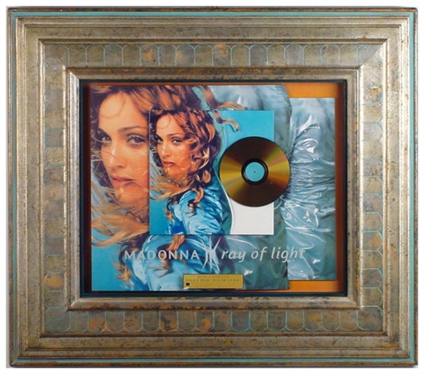 Madonna "Ray of Light" Gold Record Award (French)