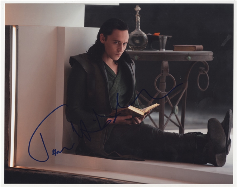 Tom Hiddleston Signed 11 x 14  Photograph