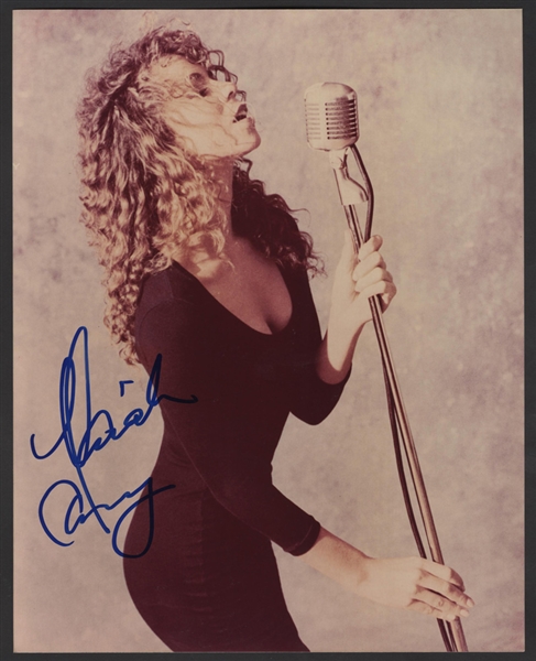 Mariah Carey Signed 8 x 10 Photograph 