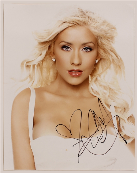 Christina Aguilera Signed 11 x 14 Photograph
