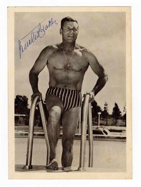 Buster Crabbe Signed Photographic Card (5 X 7) Beckett COA
