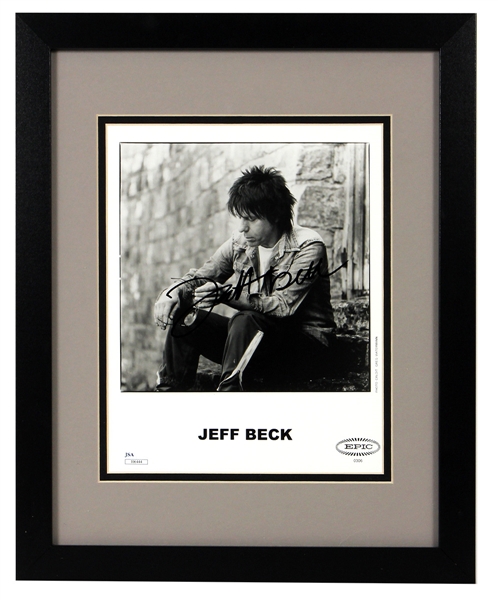 Jeff Beck Signed Photograph JSA 