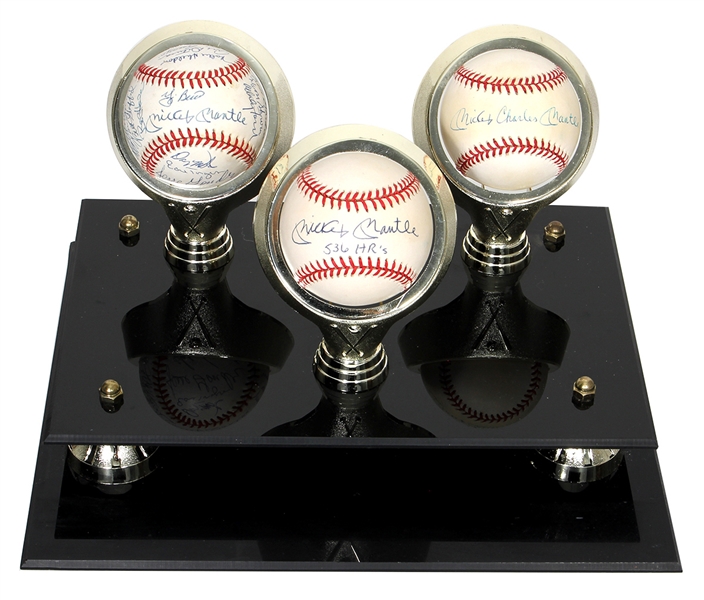 1961 World Champion New York Yankees Signed Baseball Display JSA