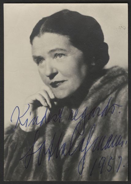 Lotte Lehmann  1957 Signed Original Photograph With Handwritten Note on Verso