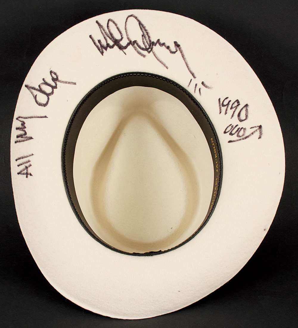 Lot Detail - Michael Jackson's Last Signed and Inscribed Smooth