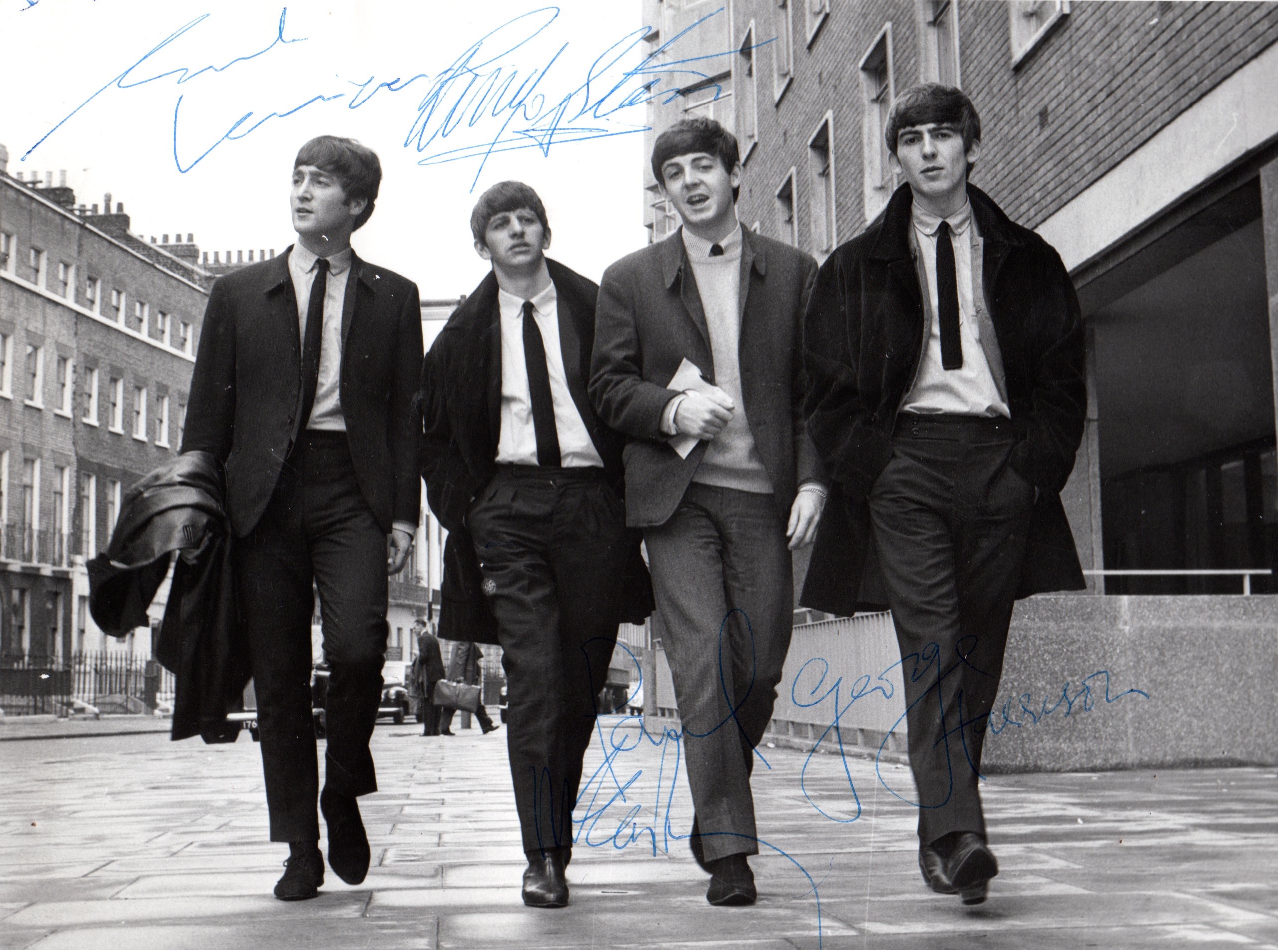 Группа the beatles. Квартет Битлз. Четверка Битлз. Группа Битлз люди. Beatles poster.