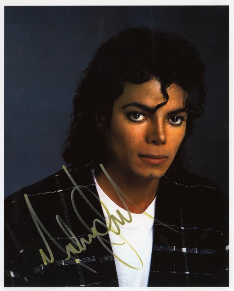 Lot Detail - Michael Jackson Signed Photograph