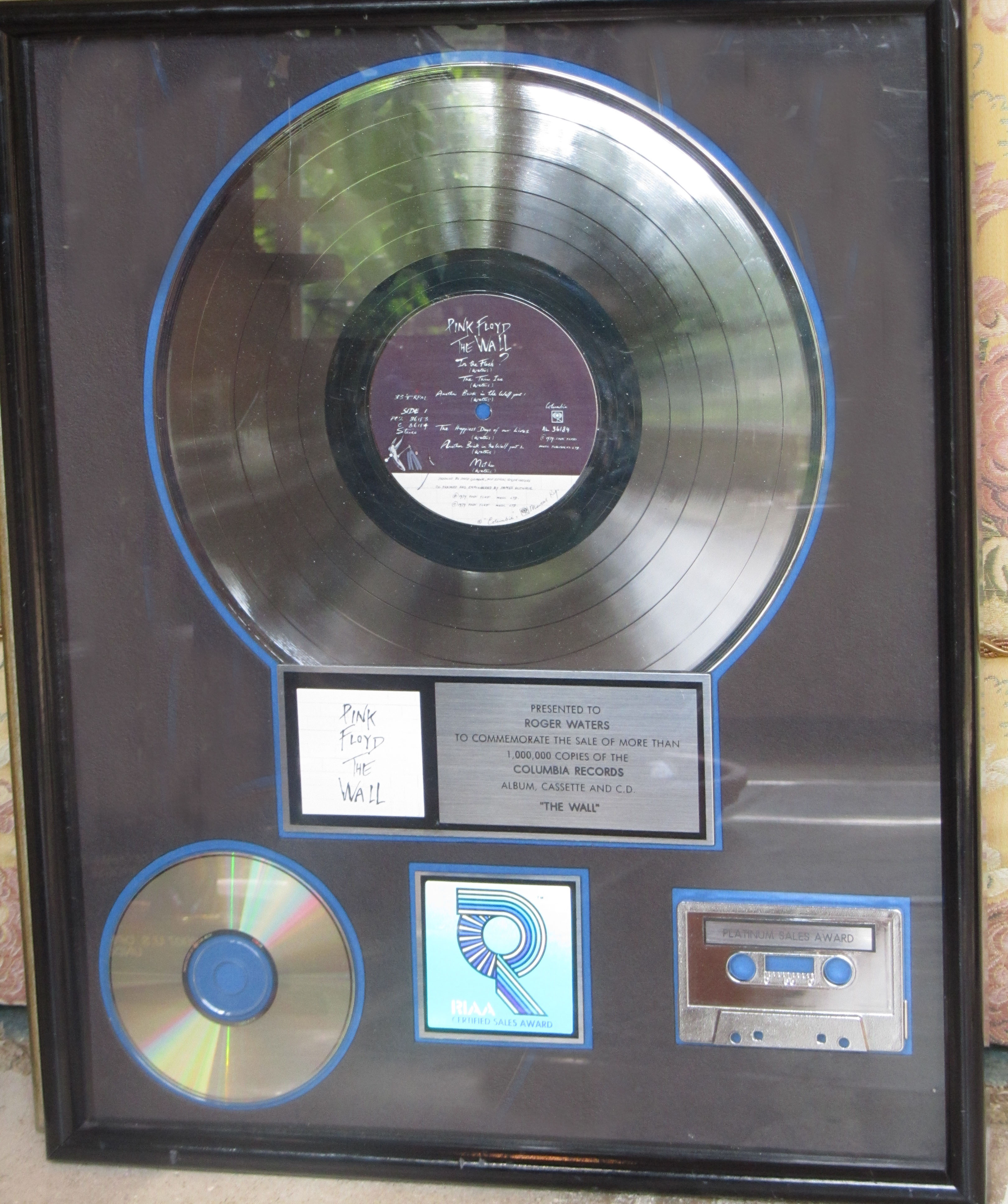 PINK FLOYD - The Wall | Gold Record & CD Presentation