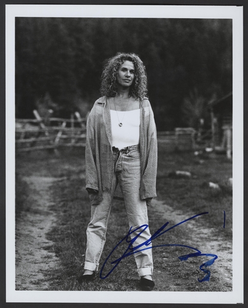 Carole King Signed 8 x 10 Photograph 