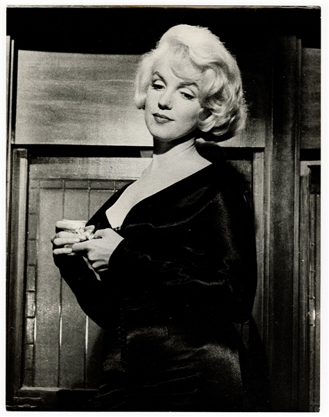 Marilyn Monroe   "Some Like It Hot" Original 11 x 14 Movie Set Photograph