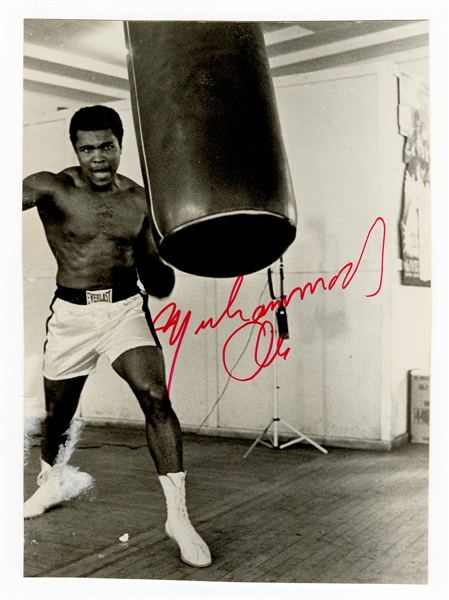 Muhammad Ali Signed Photograph Beckett LOA
