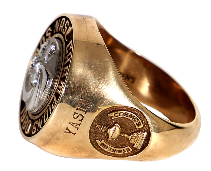 Lot Detail - 1980 Cosmos Nasl Soccer Bowl World Championship Ring