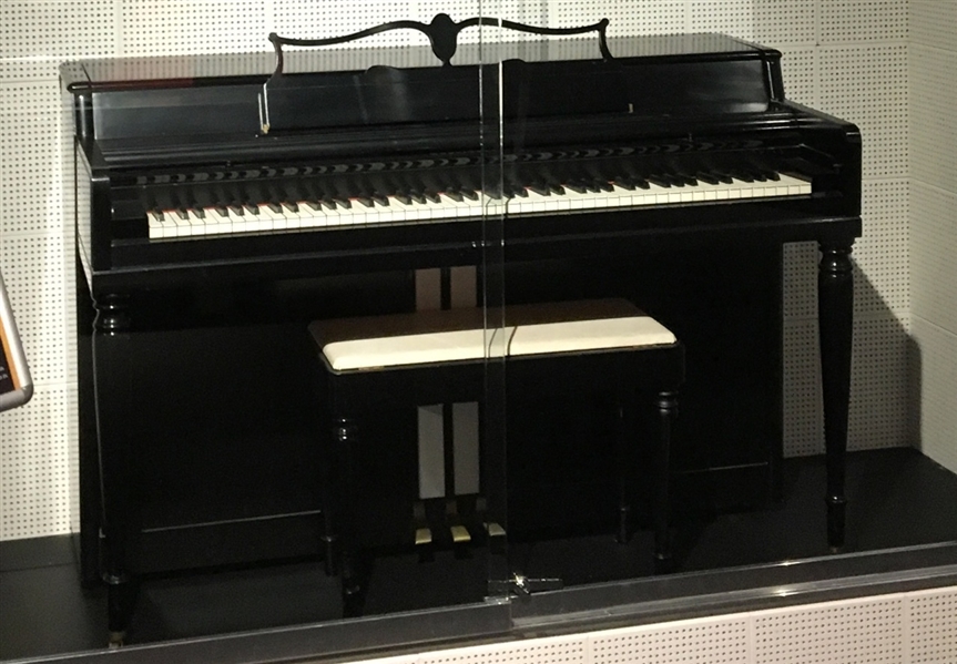 Elvis Presley "Million Dollar Quartet" Original Piano from the Sam Phillips Sun Studio In Memphis (1950-1960)