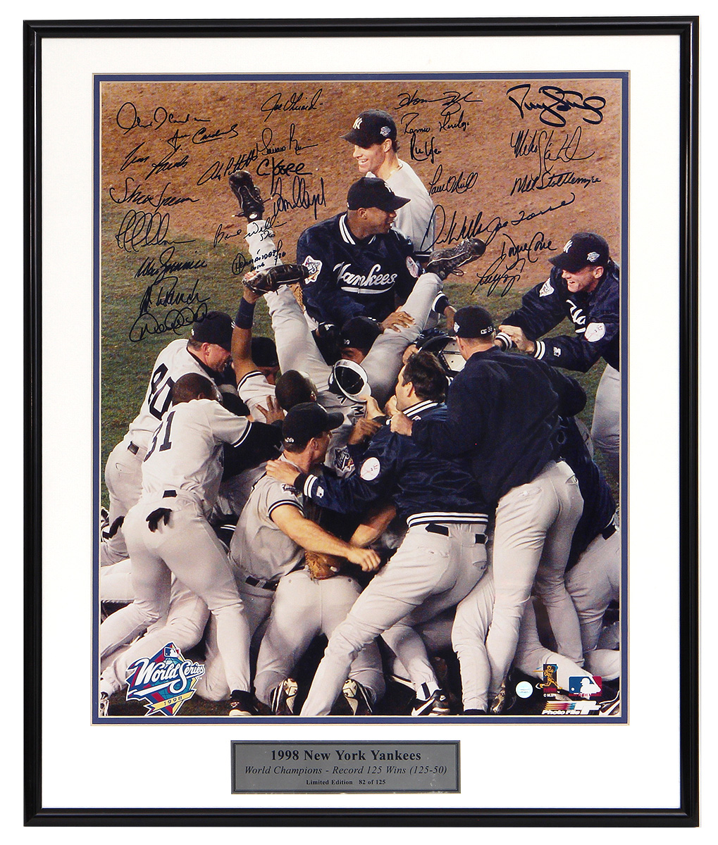 Lot Detail - Derek Jeter New York Yankees Signed and Framed