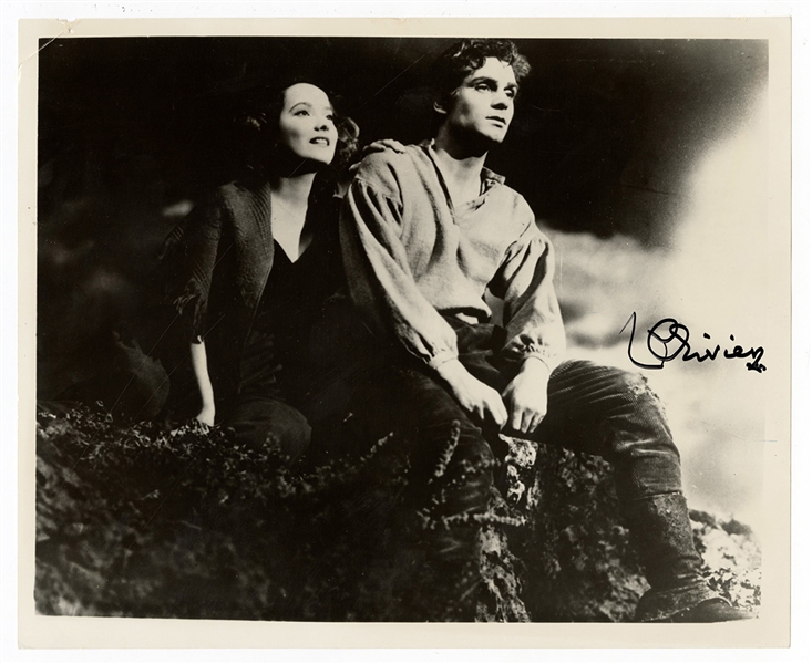 Laurence Olivier Signed "Wuthering Heights" Original Movie Still Photograph