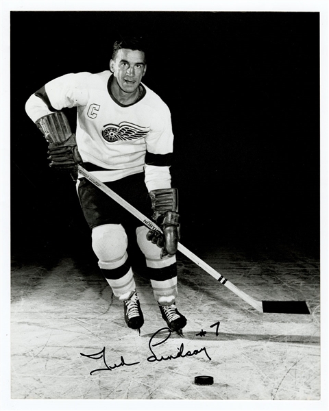 Ted Lindsay Signed Photograph