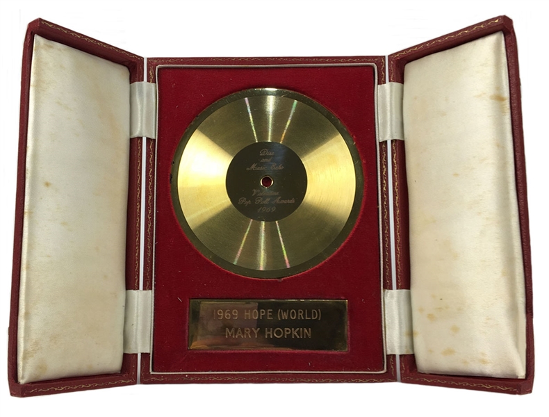 Mary Hopkin Owned 1969 Disc And Music Echo Award