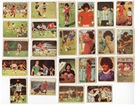 Lot of 24 Diego Maradona 1979 Crack Super Futbol Rookie Cards