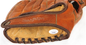 Robin Roberts Autographed Signature Model Glove