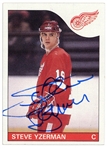 Steve Yzerman Signed 1985 Topps Rookie Card #29