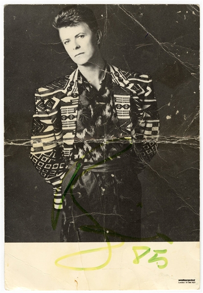 David Bowie Signed Postcard Photograph (REAL)