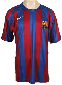 Ronaldinho Signed FC Barcelona Jersey (Beckett)