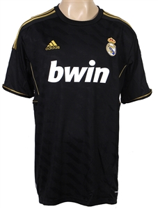 Kaka Signed Real Madrid Jersey (Beckett)