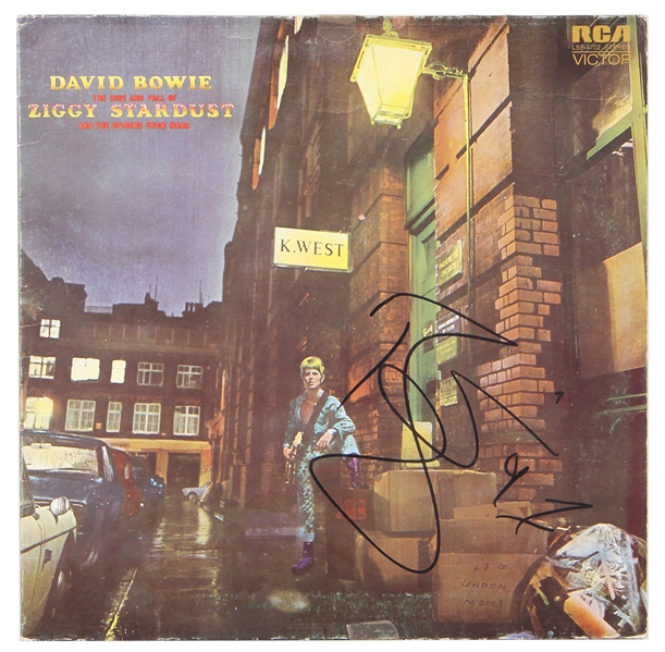 David Bowie Signed “The Rise and Fall of Ziggy Stardust and the Spiders from Mars” Album (JSA & REAL)