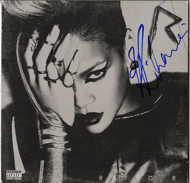 Rihanna Signed "Rated R" Album (Beckett)